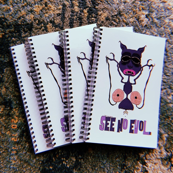 NOTEBOOK - Picture 2 of 4